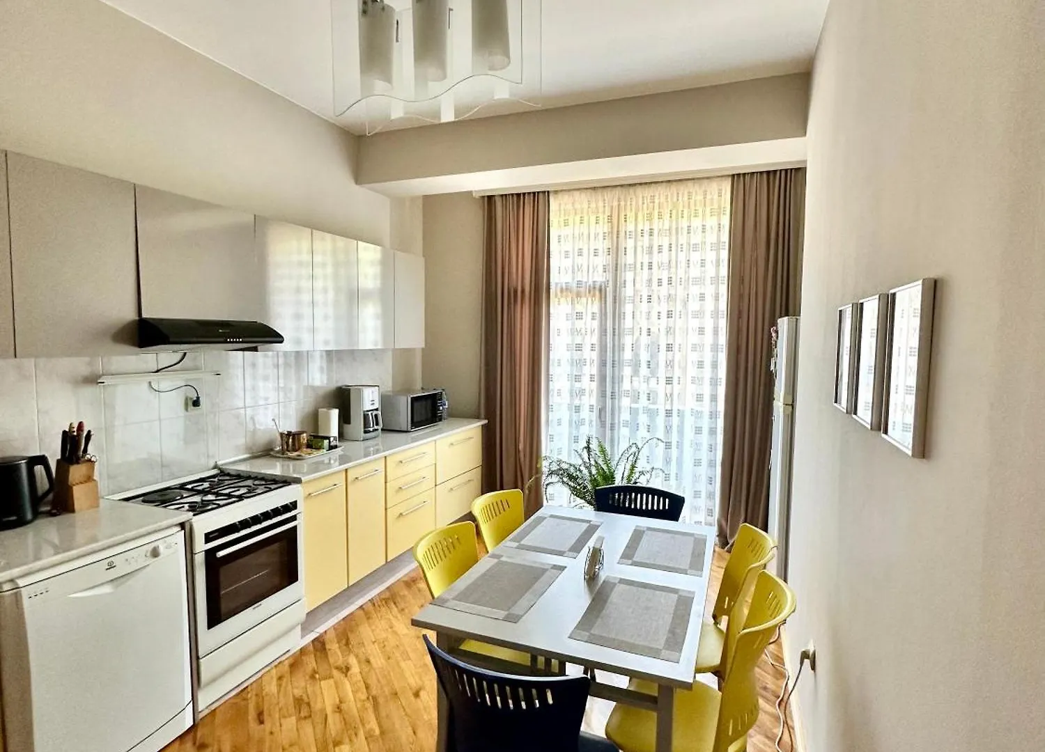 Museum Apartment In City Center Baku